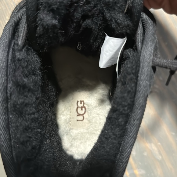 Uggs - Picture 6 of 6